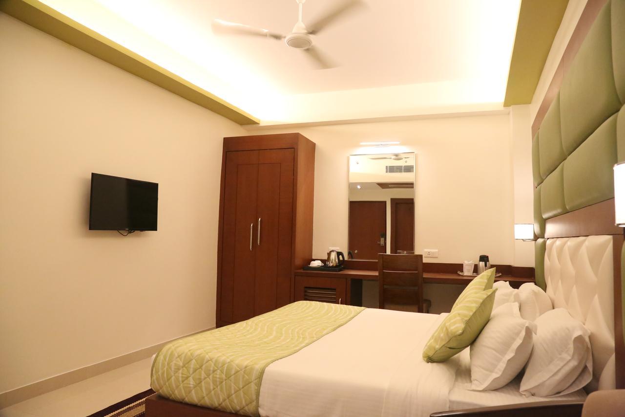 Hotel Varanasi Inn Exterior foto