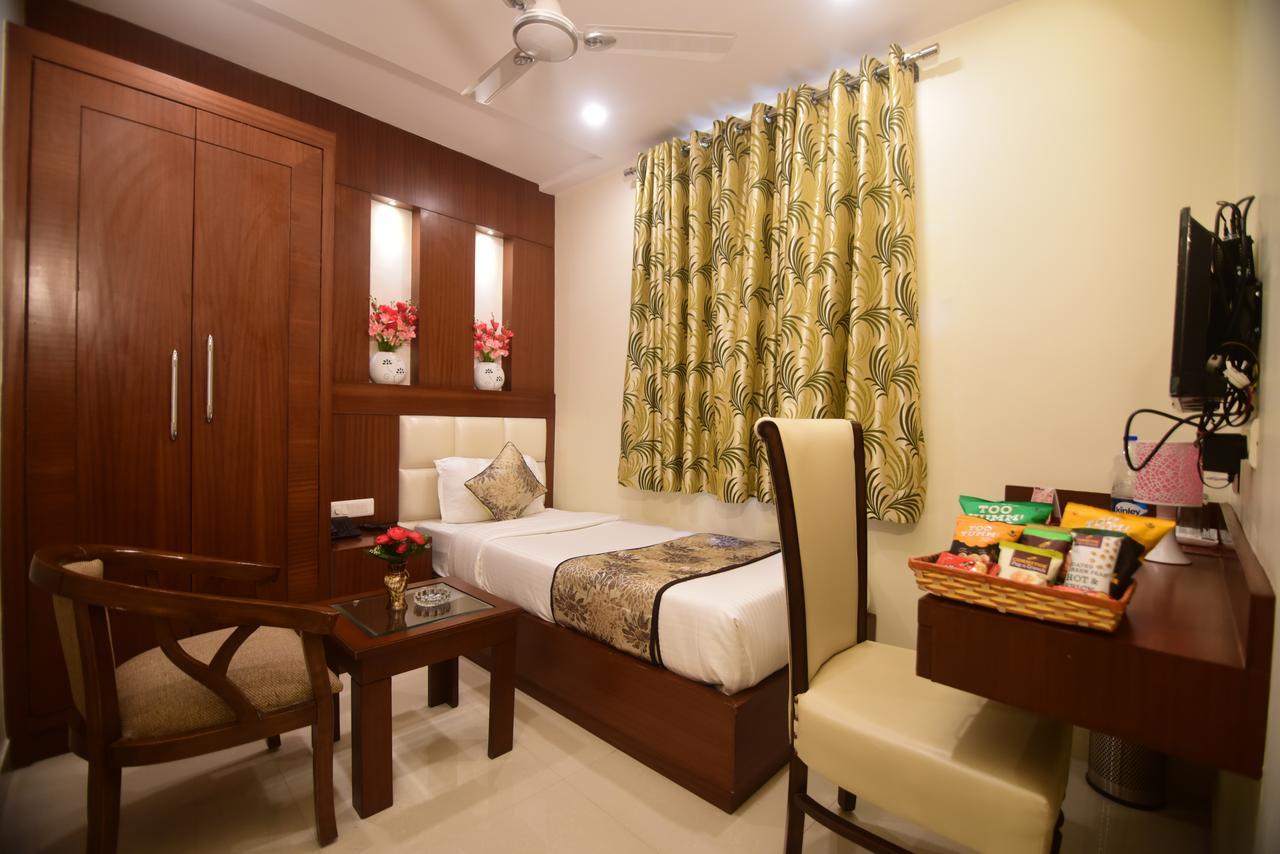 Hotel Varanasi Inn Exterior foto